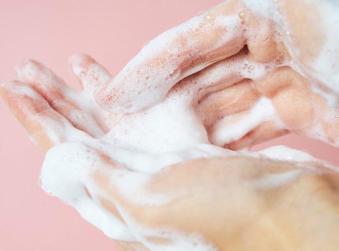 skin 1004 MADAGASCAR CENTELLA POREMIZING DEEP CLEANSING FOAM